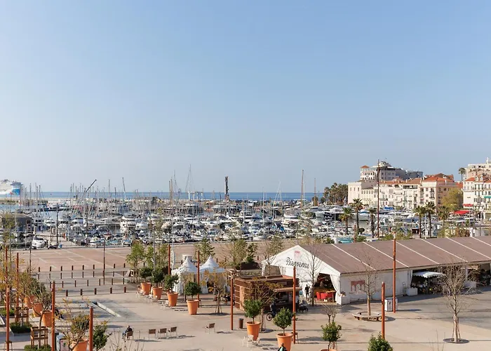 Rosa Blu Yourhosthelper *