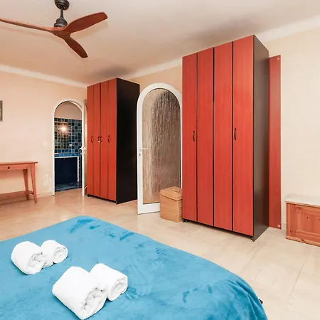 Rosa Blu Yourhosthelper Apartmán